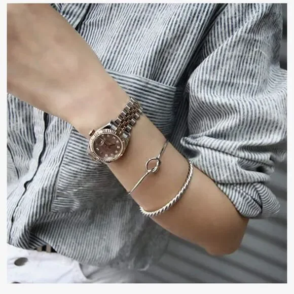 ⭐️Love Hearth Knot Cuff Silver Tone Fashion Bangle⭐️ - Picture 3 of 4